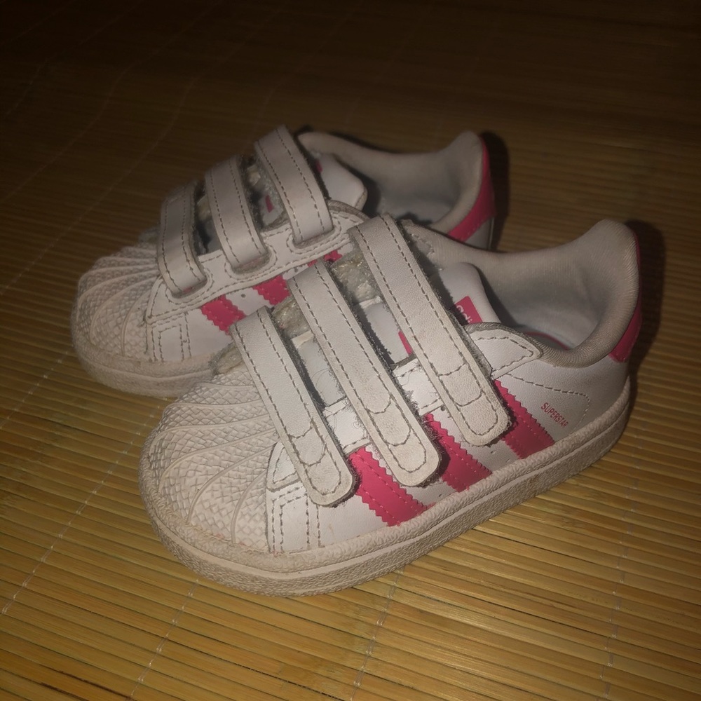 Toddlers / Kids Pink & White Adidas Superstar